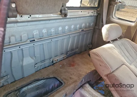 1998 Toyota Tacoma Xtracab z USA, uszkodzony, nr VIN 4TAVL52N9WZ018435